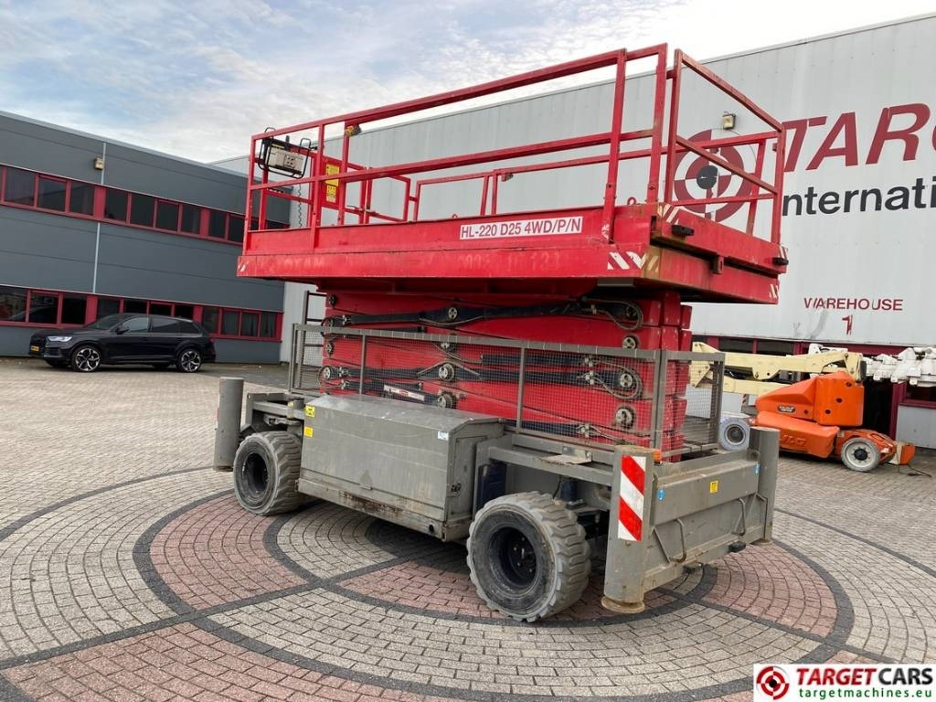 Holland Lift HL220D25-4WD Diesel 4x4 HL220 Scissor Lift 2170cm - Nacelle ciseaux: photos 4 Holland Lift HL220D25-4WD Diesel 4x4 HL220 Scissor Lift 2170cm - Nacelle ciseaux: photos 4