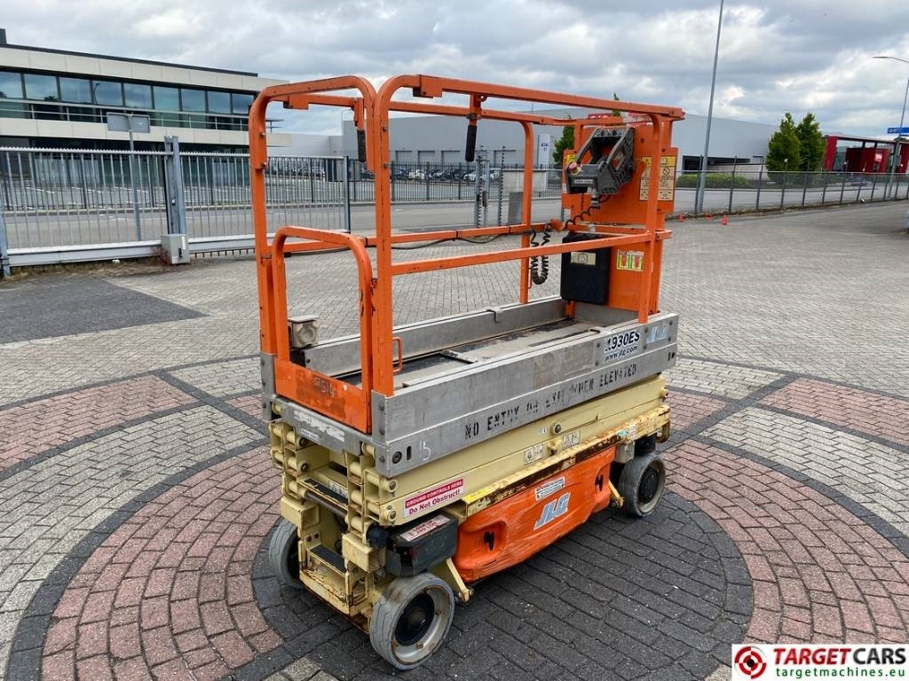 JLG 1930ES Electric Scissor Work Lift 772cm - Nacelle ciseaux: photos 3 JLG 1930ES Electric Scissor Work Lift 772cm - Nacelle ciseaux: photos 3