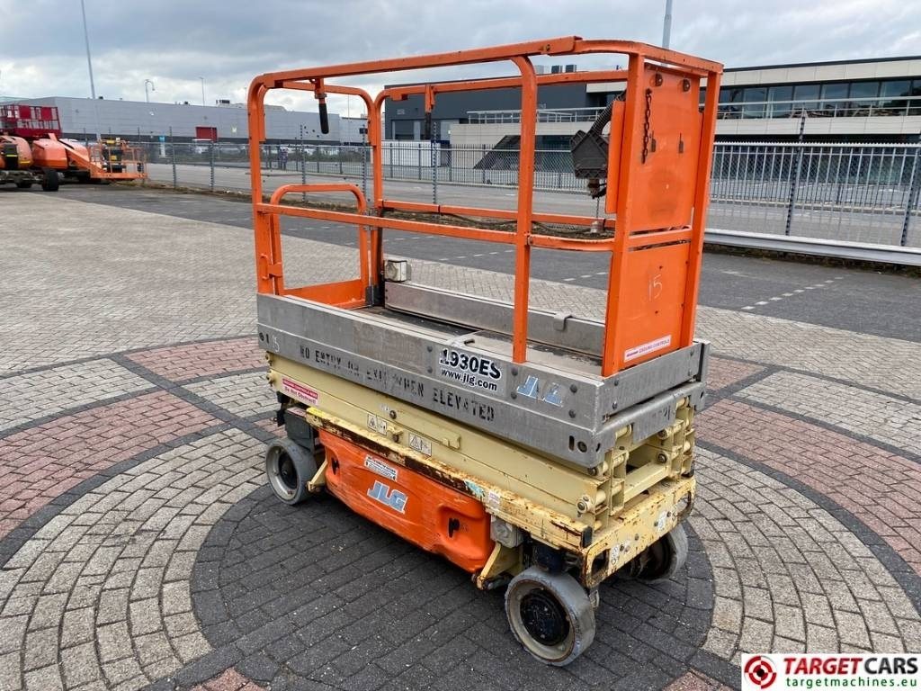 JLG 1930ES Electric Scissor Work Lift 772cm - Nacelle ciseaux: photos 2 JLG 1930ES Electric Scissor Work Lift 772cm - Nacelle ciseaux: photos 2