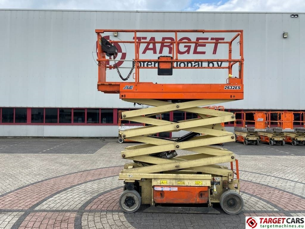 JLG 2632ES Electric Scissor Work Lift 977cm - Nacelle ciseaux: photos 5 JLG 2632ES Electric Scissor Work Lift 977cm - Nacelle ciseaux: photos 5