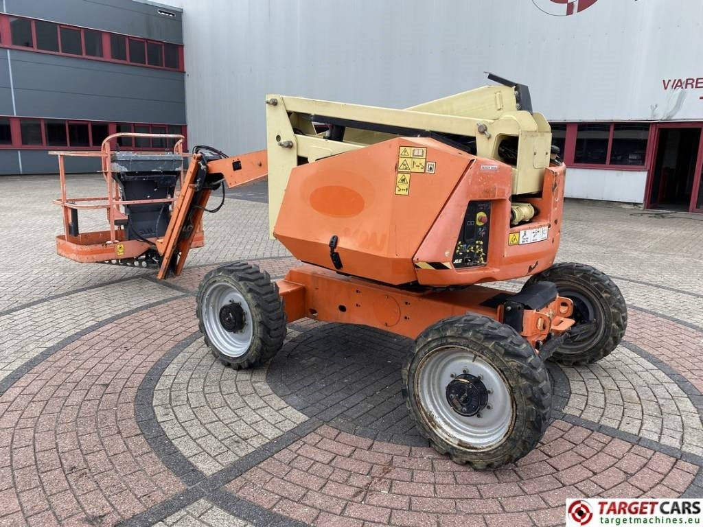 JLG 340AJ Articulated 4x4 Diesel Boom Work Lift 1233cm  - Nacelle articulée: photos 4 JLG 340AJ Articulated 4x4 Diesel Boom Work Lift 1233cm  - Nacelle articulée: photos 4