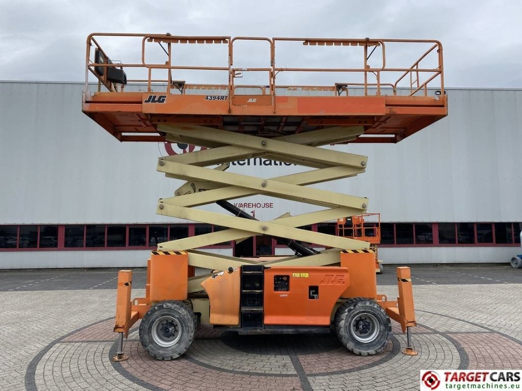 JLG 4394RT Diesel 4x4 Scissor Work Lift 1511cm - Nacelle ciseaux: photos 5 JLG 4394RT Diesel 4x4 Scissor Work Lift 1511cm - Nacelle ciseaux: photos 5
