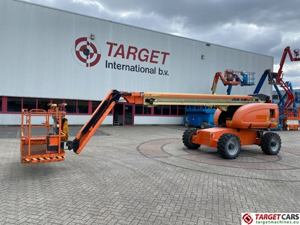 JLG 660SJ Telescopic 4x4 Diesel Boom Work Lift 2232cm - Nacelle télescopique: photos 1 JLG 660SJ Telescopic 4x4 Diesel Boom Work Lift 2232cm - Nacelle télescopique: photos 1
