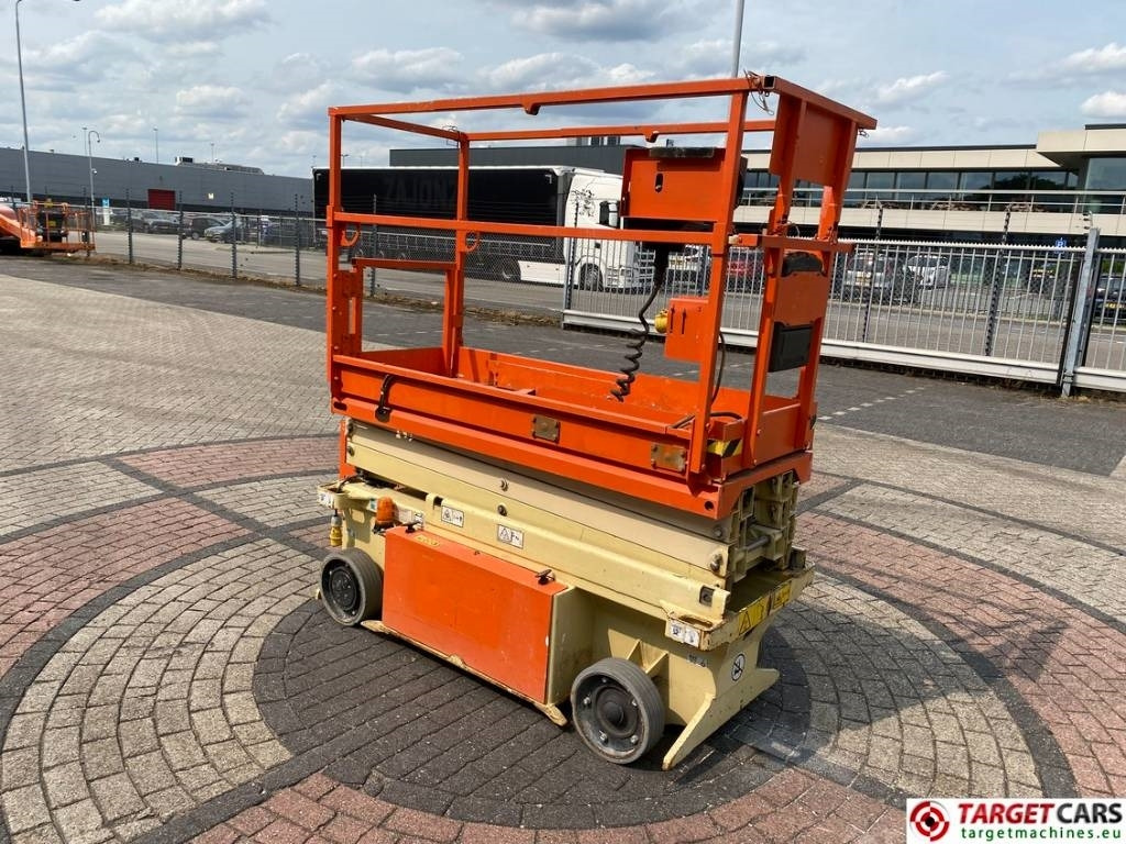 JLG 6RS Electric Scissor Work Lift 779cm - Nacelle ciseaux: photos 2 JLG 6RS Electric Scissor Work Lift 779cm - Nacelle ciseaux: photos 2