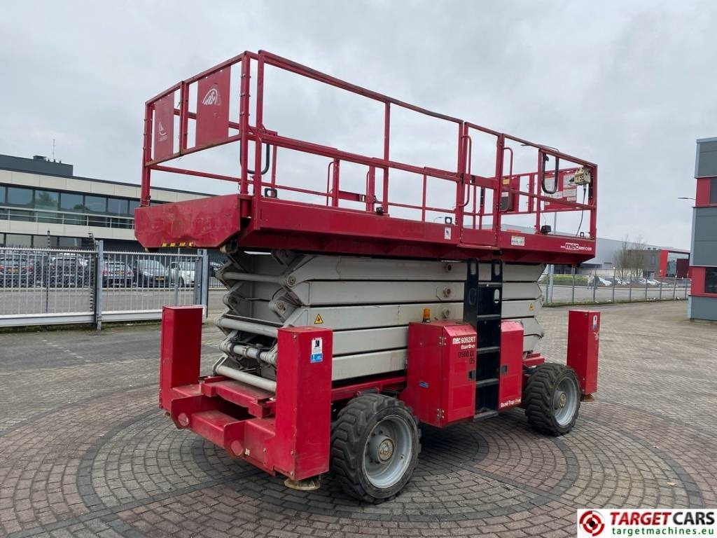 MEC 6092RT Diesel 4x4 Scissor Work LIft 2020cm - Nacelle ciseaux: photos 3 MEC 6092RT Diesel 4x4 Scissor Work LIft 2020cm - Nacelle ciseaux: photos 3
