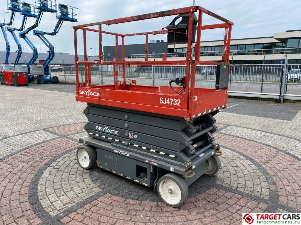 SkyJack SJ4732 Electric 4732 Scissor Work Lift 1165cm - Nacelle ciseaux: photos 2 SkyJack SJ4732 Electric 4732 Scissor Work Lift 1165cm - Nacelle ciseaux: photos 2