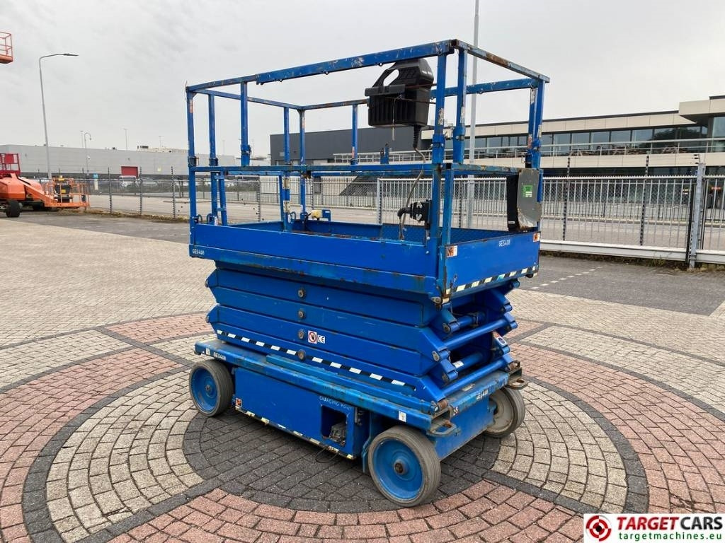 SkyJack SJ4732 Electric 4732 Scissor Work Lift 1165cm - Nacelle ciseaux: photos 2 SkyJack SJ4732 Electric 4732 Scissor Work Lift 1165cm - Nacelle ciseaux: photos 2