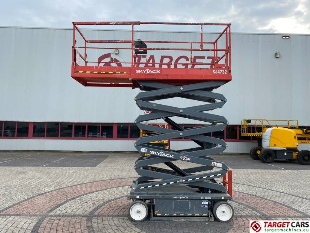 SkyJack SJ4732 Electric 4732 Scissor Work Lift 1165cm - Nacelle ciseaux: photos 5 SkyJack SJ4732 Electric 4732 Scissor Work Lift 1165cm - Nacelle ciseaux: photos 5