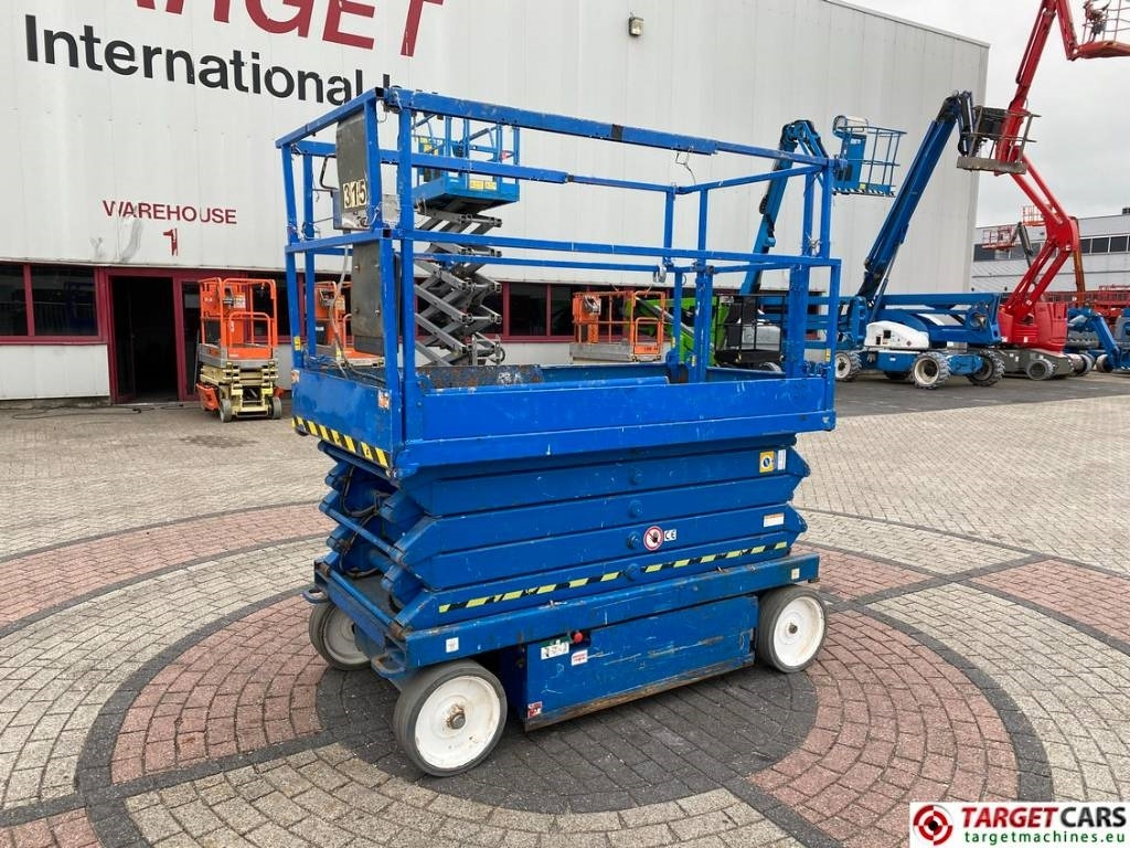 SkyJack SJIII-4632 Electric 4632 Scissor Work Lift 1170cm - Nacelle ciseaux: photos 1 SkyJack SJIII-4632 Electric 4632 Scissor Work Lift 1170cm - Nacelle ciseaux: photos 1