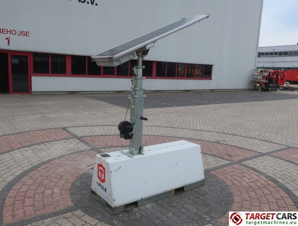 Trime X-Polar Solar Panel 50W Led Tower Light - Mat d'éclairage: photos 1 Trime X-Polar Solar Panel 50W Led Tower Light - Mat d'éclairage: photos 1