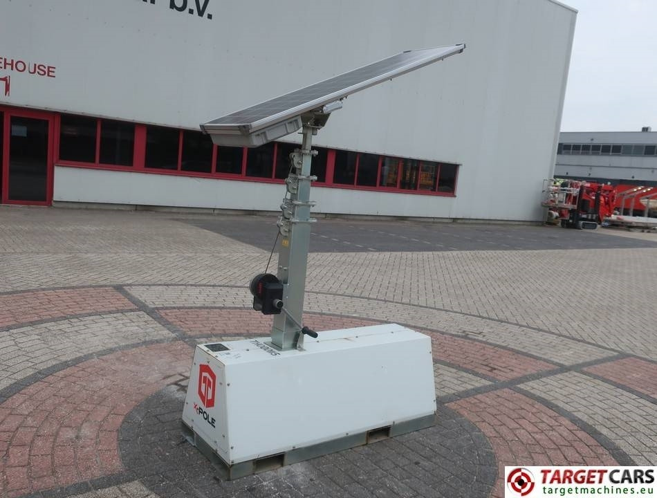Trime X-Polar Solar Panel 50W Led Tower Light - Mat d'éclairage: photos 1 Trime X-Polar Solar Panel 50W Led Tower Light - Mat d'éclairage: photos 1