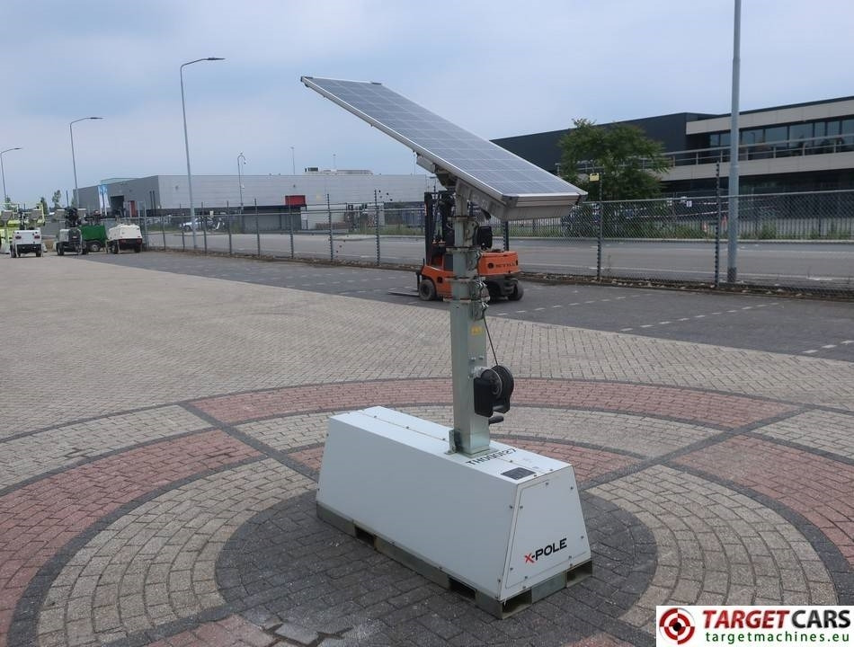 Trime X-Pole Solar Panel 50W Led Tower Light - Mat d'éclairage: photos 2 Trime X-Pole Solar Panel 50W Led Tower Light - Mat d'éclairage: photos 2