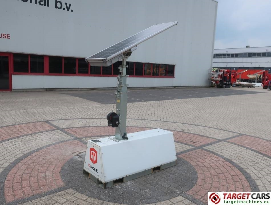 Trime X-Pole Tower Light 2x25W Led Solar Panel - Mat d'éclairage: photos 1 Trime X-Pole Tower Light 2x25W Led Solar Panel - Mat d'éclairage: photos 1