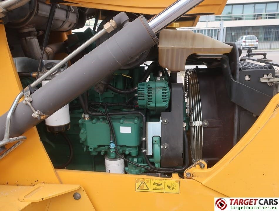 Tractopelle Volvo BL60B Backhoe 4x4 Loader: photos 11 Tractopelle Volvo BL60B Backhoe 4x4 Loader: photos 11