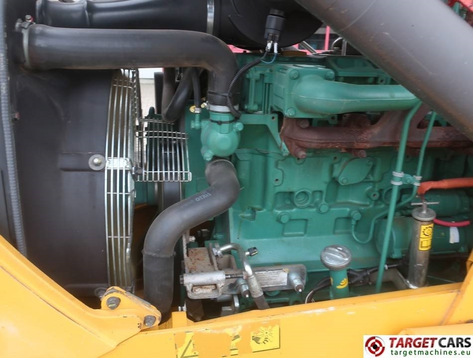 Tractopelle Volvo BL60B Backhoe 4x4 Loader: photos 12 Tractopelle Volvo BL60B Backhoe 4x4 Loader: photos 12