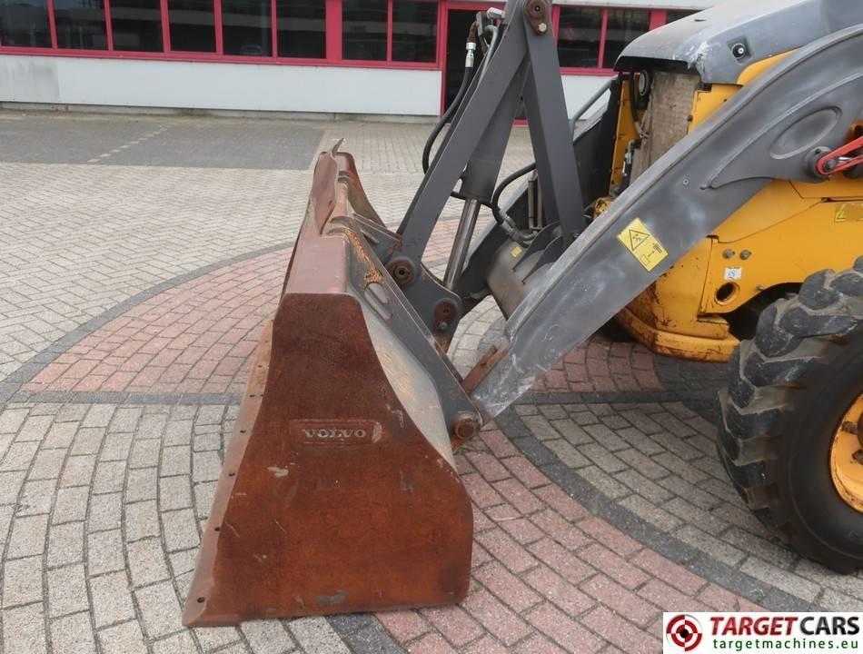 Tractopelle Volvo BL60B Backhoe 4x4 Loader: photos 15 Tractopelle Volvo BL60B Backhoe 4x4 Loader: photos 15