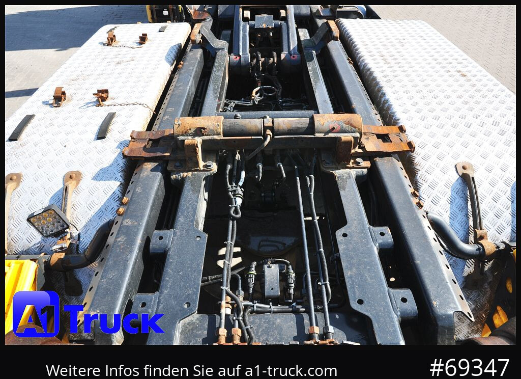 MAN TGX 26.460 XLX BL 6x2, Meiller, Funk - Camion ampliroll: photos 3 MAN TGX 26.460 XLX BL 6x2, Meiller, Funk - Camion ampliroll: photos 3