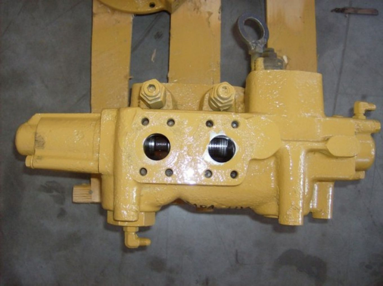 Caterpillar 966F II VALVOLA DISTRIBUTORE - Valve pour Engins de chantier: photos 3 Caterpillar 966F II VALVOLA DISTRIBUTORE - Valve pour Engins de chantier: photos 3