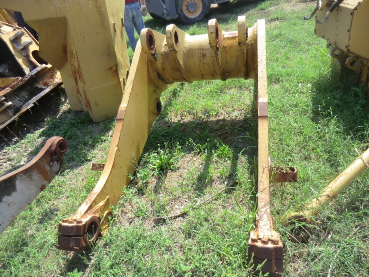 Caterpillar 973 LGP BRACCIO CON LEVE E LINK - Flèche pour Engins de chantier: photos 2 Caterpillar 973 LGP BRACCIO CON LEVE E LINK - Flèche pour Engins de chantier: photos 2