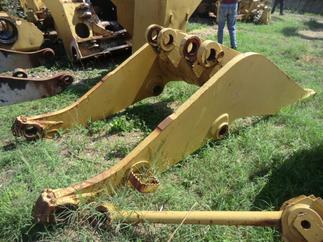 Caterpillar 973 LGP BRACCIO CON LEVE E LINK - Flèche pour Engins de chantier: photos 1 Caterpillar 973 LGP BRACCIO CON LEVE E LINK - Flèche pour Engins de chantier: photos 1
