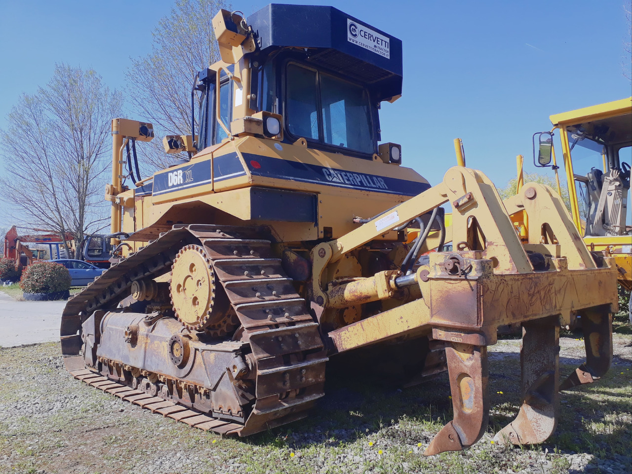 Caterpillar D6R II XL - Bulldozer: photos 5 Caterpillar D6R II XL - Bulldozer: photos 5