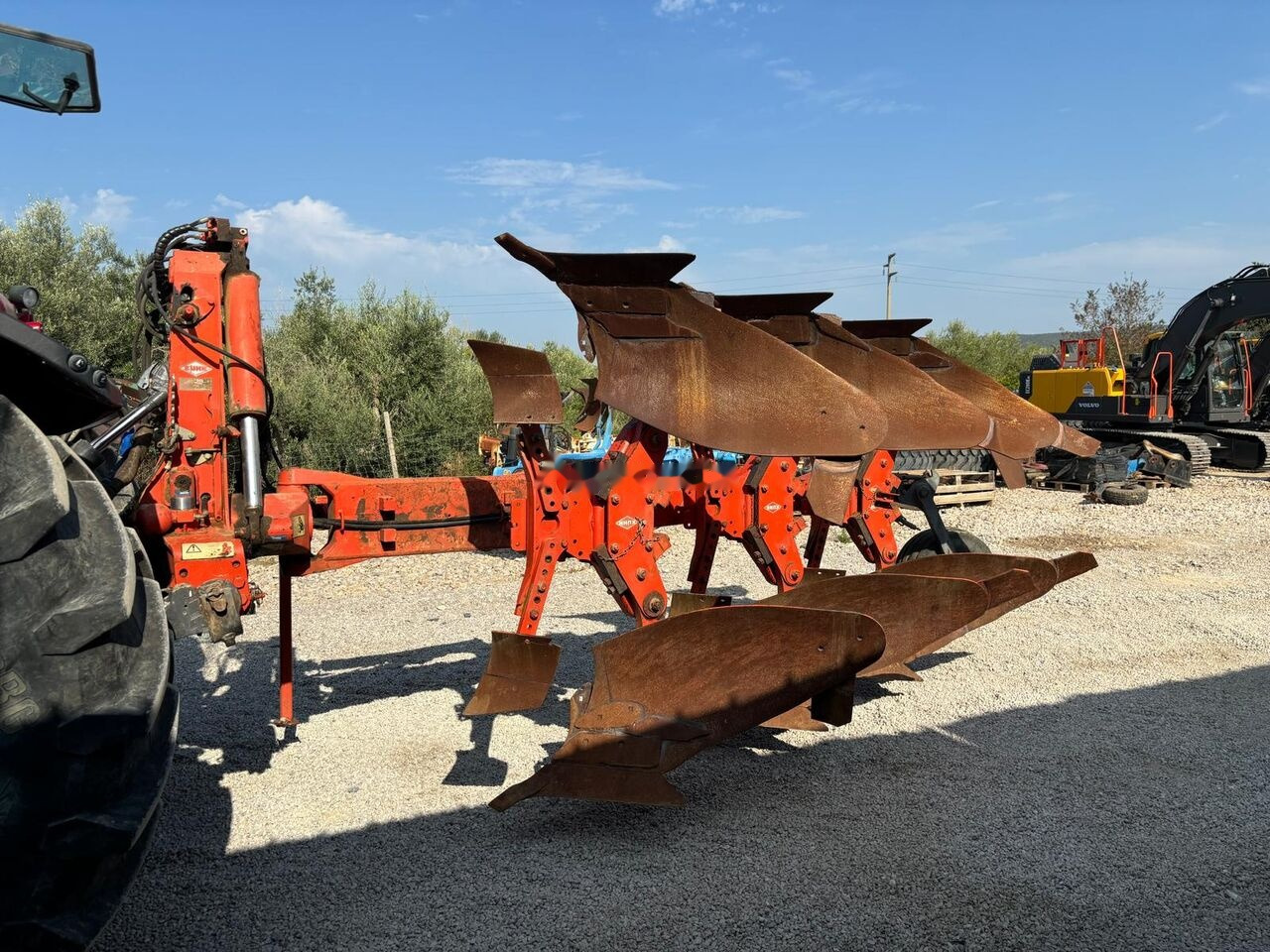 Kuhn VARI LEGEND 180 OL 3E T - Charrue: photos 1 Kuhn VARI LEGEND 180 OL 3E T - Charrue: photos 1
