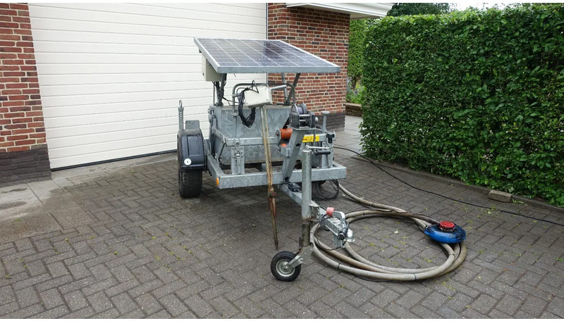 Plasdraspomp op aanhangwagen afzetbaar - Pulvé porté: photos 2 Plasdraspomp op aanhangwagen afzetbaar - Pulvé porté: photos 2