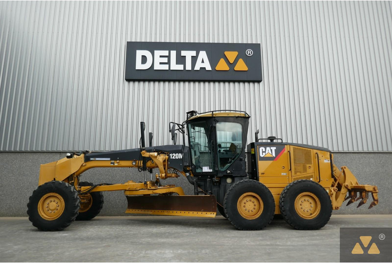Niveleuse Caterpillar 120M: photos 1