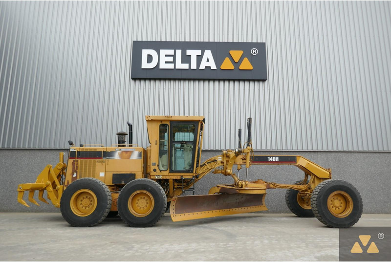 Caterpillar 140H - Niveleuse: photos 2 Caterpillar 140H - Niveleuse: photos 2