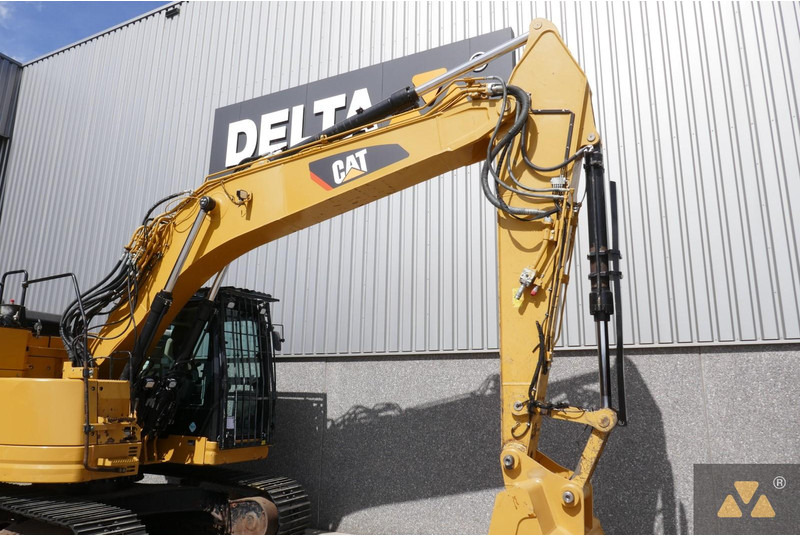 Pelle sur chenille Caterpillar 325F LCR: photos 9