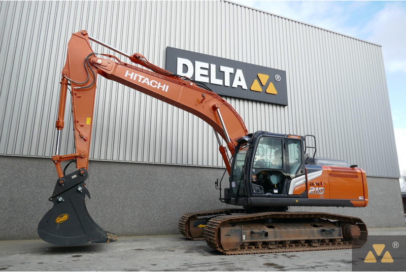 Hitachi ZX210LC-7 - Pelle sur chenille: photos 3 Hitachi ZX210LC-7 - Pelle sur chenille: photos 3