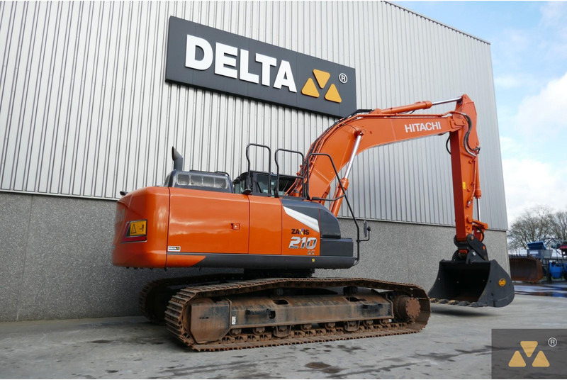 Hitachi ZX210LC-7 - Pelle sur chenille: photos 5 Hitachi ZX210LC-7 - Pelle sur chenille: photos 5