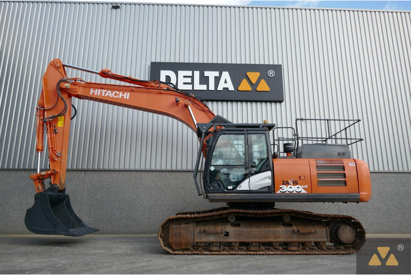 Pelle sur chenille Hitachi ZX300LC-6: photos 1