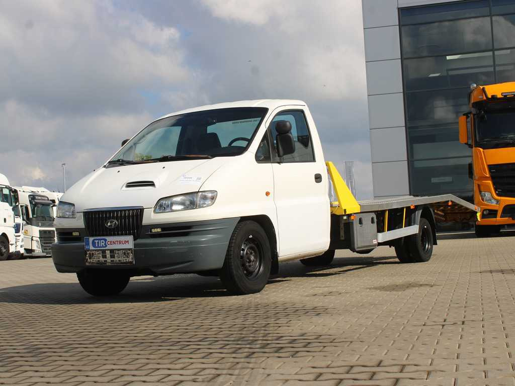 Hyundai H1 TRUCK, EURO 3, DRIVEWAYS, WINCH, TIRES 90% - Remorqueuse: photos 1 Hyundai H1 TRUCK, EURO 3, DRIVEWAYS, WINCH, TIRES 90% - Remorqueuse: photos 1