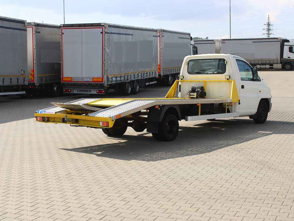 Hyundai H1 TRUCK, EURO 3, DRIVEWAYS, WINCH, TIRES 90% - Remorqueuse: photos 4 Hyundai H1 TRUCK, EURO 3, DRIVEWAYS, WINCH, TIRES 90% - Remorqueuse: photos 4