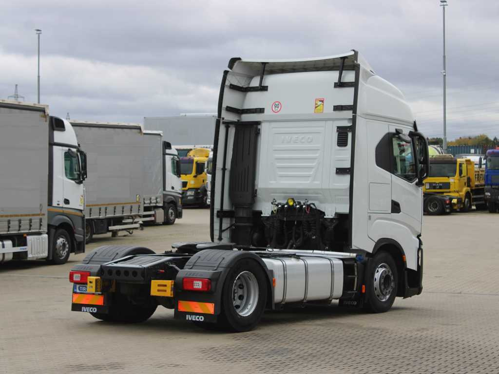 Iveco S-Way 480, EURO 6, INDEPENDENT AIR CONDITIONING, NAVIGATION - Tracteur routier: photos 4 Iveco S-Way 480, EURO 6, INDEPENDENT AIR CONDITIONING, NAVIGATION - Tracteur routier: photos 4