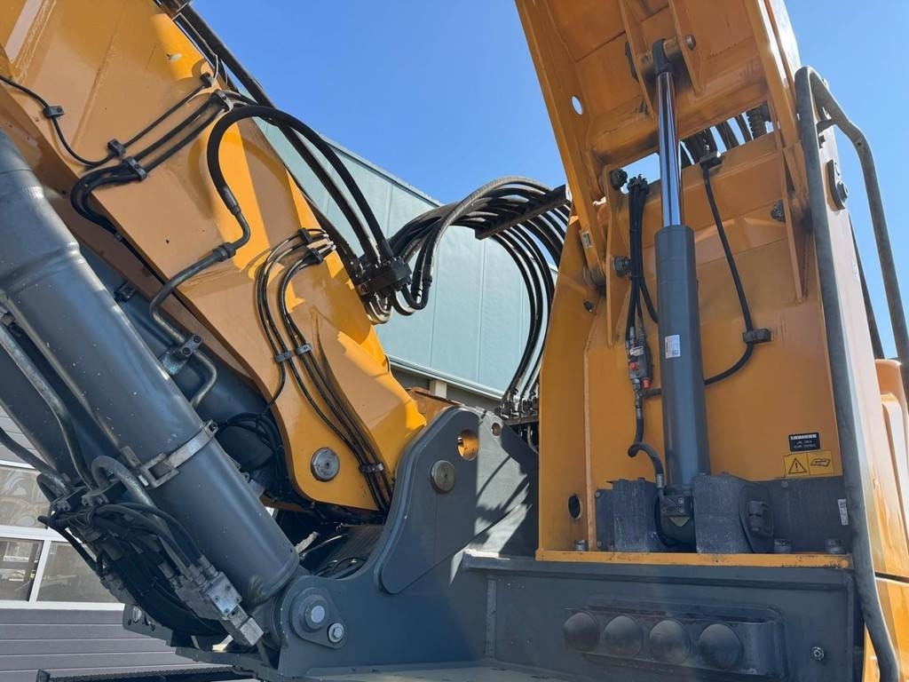 Pelle de manutention Liebherr LH 30 M: photos 16