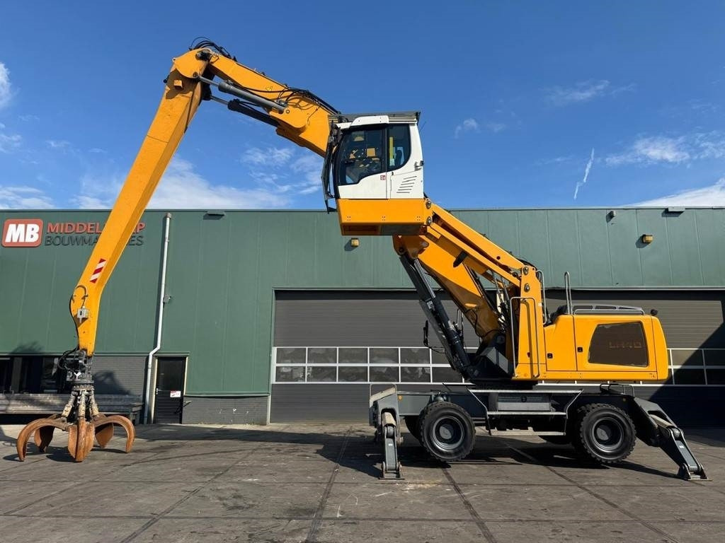 Liebherr LH 40 M - Pelle de manutention: photos 1 Liebherr LH 40 M - Pelle de manutention: photos 1