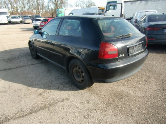 Audi A3 Limousine 1,9 TDI Ersatzteilträger - Voiture: photos 3 Audi A3 Limousine 1,9 TDI Ersatzteilträger - Voiture: photos 3