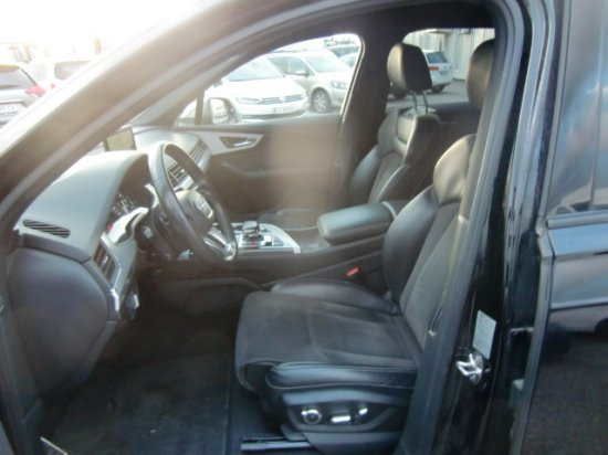 SUV Audi SQ7 4,0 TDi V8 S line: photos 14