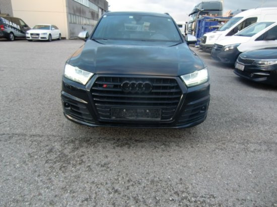 Audi SQ7 4,0 TDi V8 S line - SUV: photos 2 Audi SQ7 4,0 TDi V8 S line - SUV: photos 2