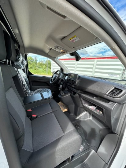 Fourgon utilitaire Fiat Scudo  M BlueDHi 120 6-Gang: photos 15