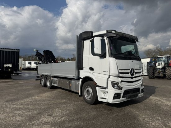 Mercedes-Benz Actros 2653, Retarder, Pritsche, Hiab Hipro 232 ES5 - Camion plateau, Camion grue: photos 1 Mercedes-Benz Actros 2653, Retarder, Pritsche, Hiab Hipro 232 ES5 - Camion plateau, Camion grue: photos 1
