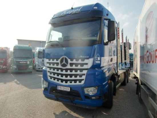 Mercedes-Benz Arocs 3353 6x4 Holztransp., Palfinger Kran Epsilon - Camion grumier, Camion grue: photos 3 Mercedes-Benz Arocs 3353 6x4 Holztransp., Palfinger Kran Epsilon - Camion grumier, Camion grue: photos 3
