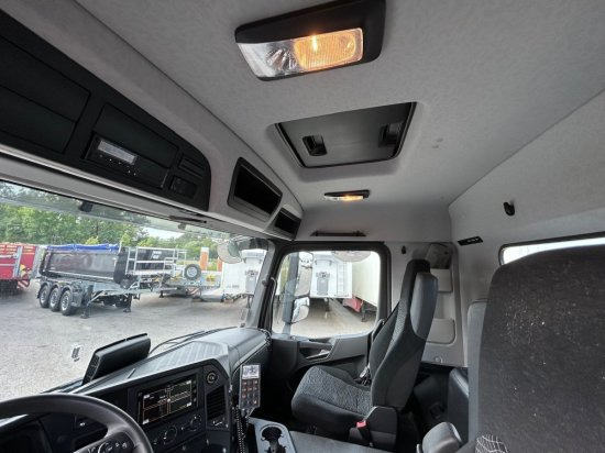 Camion malaxeur Mercedes-Benz Arocs 3743, 8x4 Betonmischer, Euro 6,  9m³ Liebherr Mischer: photos 13