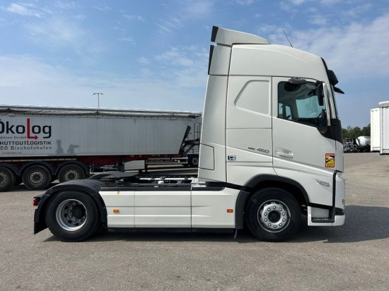 Volvo FH 460 EURO 6, I-Shift, Retarder, Globetrotter, Standklima Voll-Spoiler - Tracteur routier: photos 4 Volvo FH 460 EURO 6, I-Shift, Retarder, Globetrotter, Standklima Voll-Spoiler - Tracteur routier: photos 4