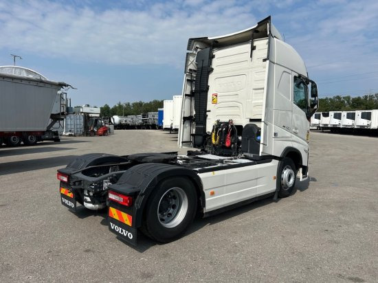 Volvo FH 460 EURO 6, I-Shift, Retarder, Globetrotter, Standklima Voll-Spoiler - Tracteur routier: photos 5 Volvo FH 460 EURO 6, I-Shift, Retarder, Globetrotter, Standklima Voll-Spoiler - Tracteur routier: photos 5
