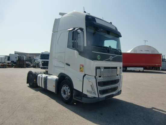 Volvo FH 500 E6, I-Shift, Globetrotter Standklima mehrere Einheiten verfügbar - Tracteur routier: photos 3 Volvo FH 500 E6, I-Shift, Globetrotter Standklima mehrere Einheiten verfügbar - Tracteur routier: photos 3