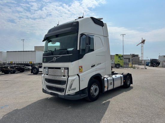 Volvo FH 500 EURO 6, I-Shift, Globetrotter, Standklima - Tracteur routier: photos 1 Volvo FH 500 EURO 6, I-Shift, Globetrotter, Standklima - Tracteur routier: photos 1