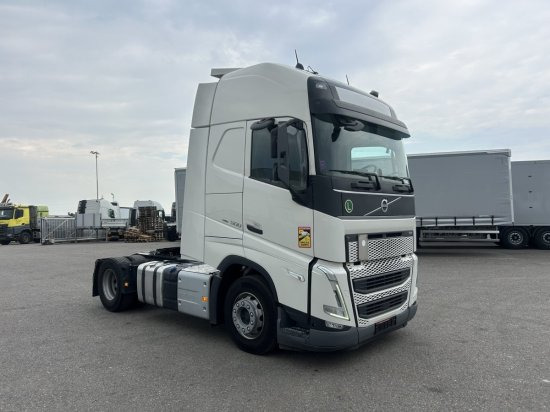 Volvo FH 500 EURO 6, I-Shift, Globetrotter, Standklima - Tracteur routier: photos 3 Volvo FH 500 EURO 6, I-Shift, Globetrotter, Standklima - Tracteur routier: photos 3